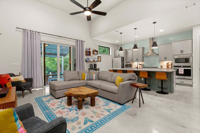 1214 Deloney ST, Austin, TX 78721