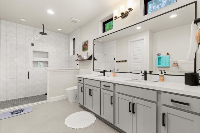 1214 Deloney ST, Austin, TX 78721