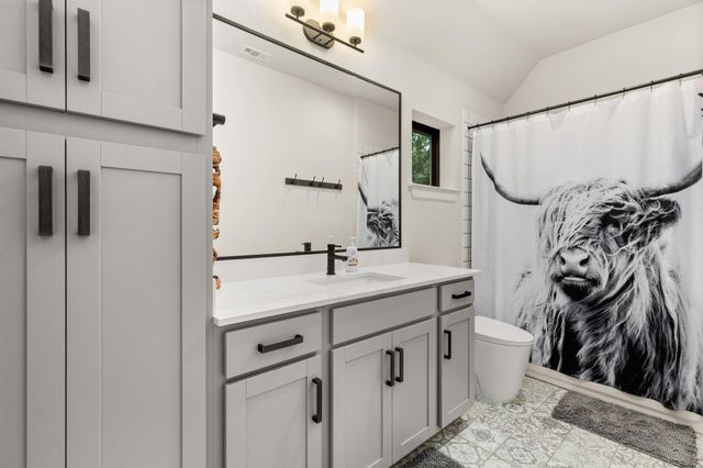 1214 Deloney ST, Austin, TX 78721