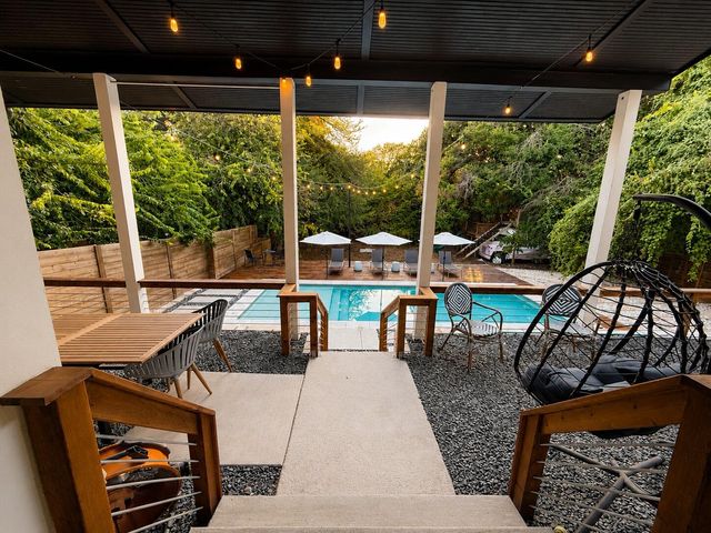 1214 Deloney ST, Austin, TX 78721