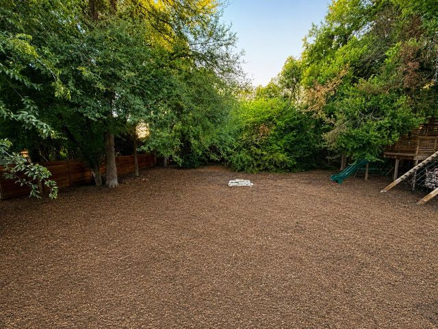 1214 Deloney ST, Austin, TX 78721