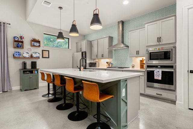 1214 Deloney ST, Austin, TX 78721