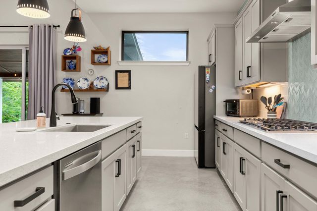 1214 Deloney ST, Austin, TX 78721