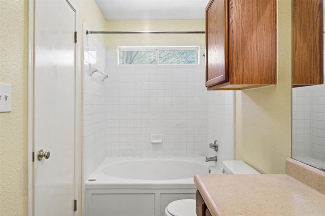 1910 Steeds XING, Pflugerville, TX 78660