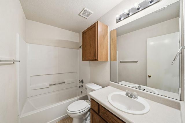 1910 Steeds XING, Pflugerville, TX 78660