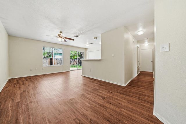 1910 Steeds XING, Pflugerville, TX 78660