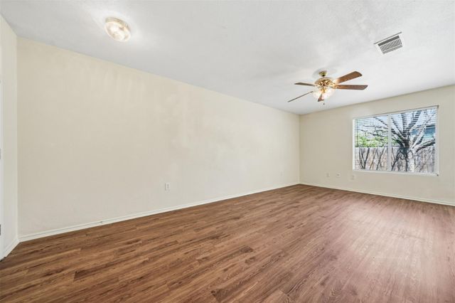 1910 Steeds XING, Pflugerville, TX 78660