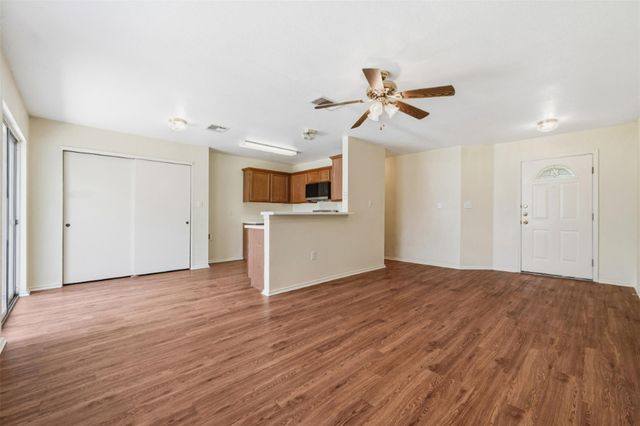 1910 Steeds XING, Pflugerville, TX 78660