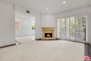 132 S Maple Drive 201, Beverly Hills, CA 90212