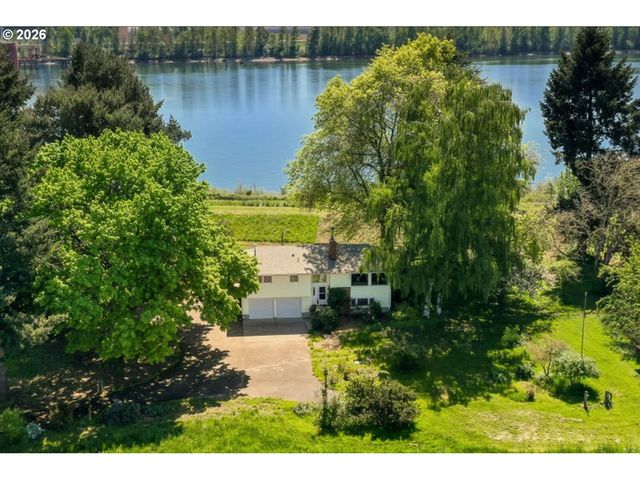 16530 Nw GILLIHAN Rd, Portland, OR 97231