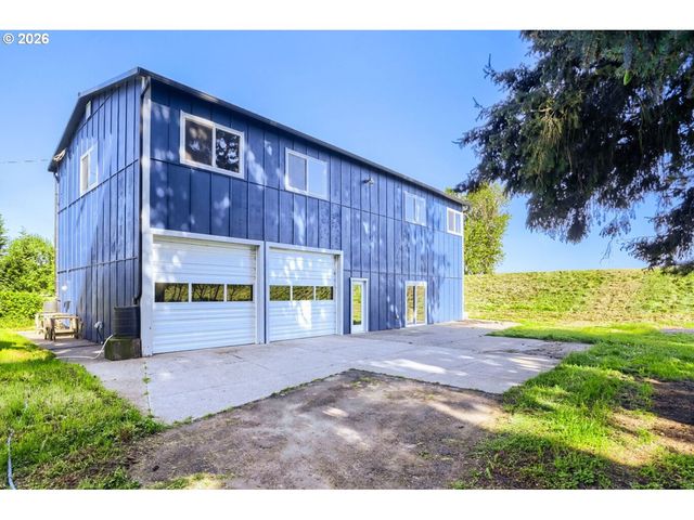 16530 Nw GILLIHAN Rd, Portland, OR 97231