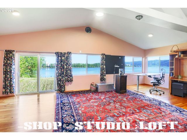 16530 Nw GILLIHAN Rd, Portland, OR 97231