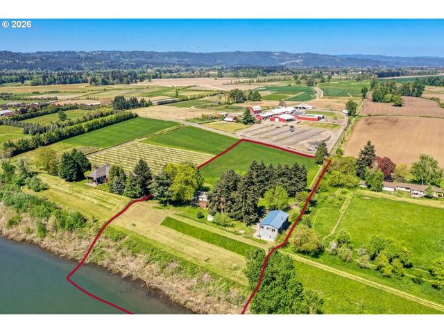 16530 Nw GILLIHAN Rd, Portland, OR 97231