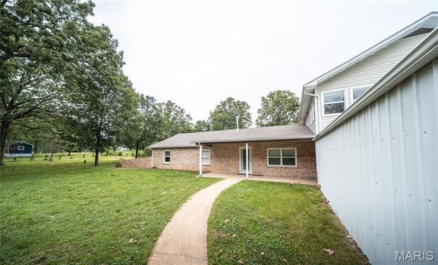 522 Highway FF, Bourbon, MO 65441
