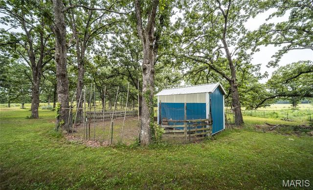522 Highway FF, Bourbon, MO 65441