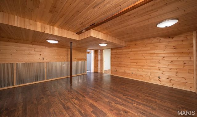 522 Highway FF, Bourbon, MO 65441