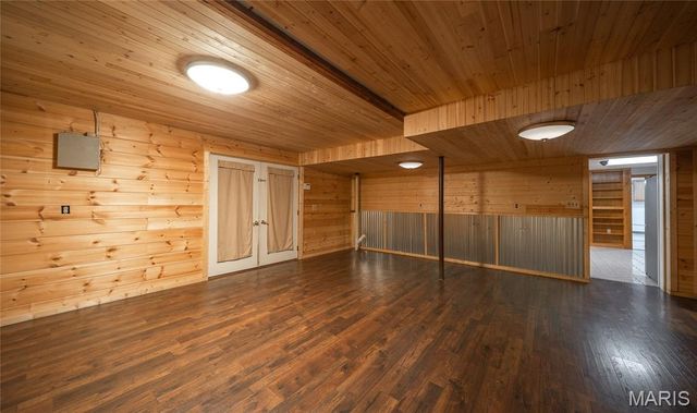 522 Highway FF, Bourbon, MO 65441