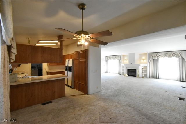 4650 East Twain Avenue, Las Vegas, NV 89121