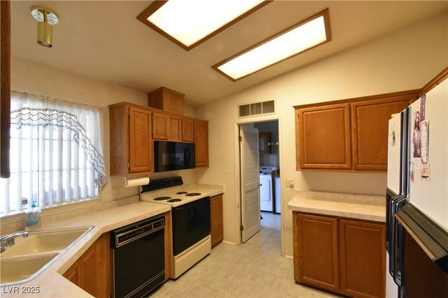 4650 East Twain Avenue, Las Vegas, NV 89121