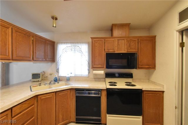 4650 East Twain Avenue, Las Vegas, NV 89121