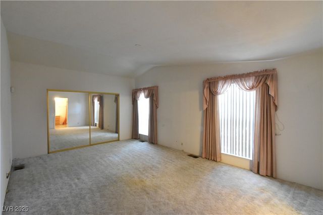 4650 East Twain Avenue, Las Vegas, NV 89121