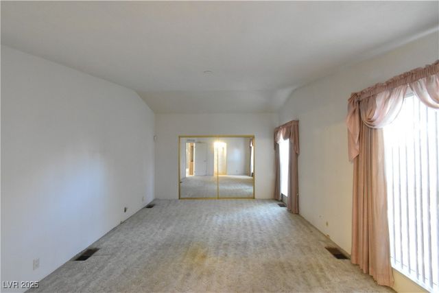 4650 East Twain Avenue, Las Vegas, NV 89121