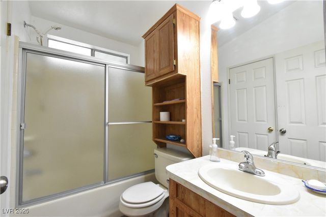 4650 East Twain Avenue, Las Vegas, NV 89121