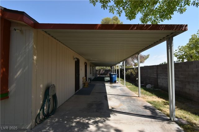 4650 East Twain Avenue, Las Vegas, NV 89121