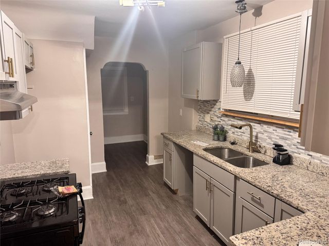 16574 WARD Street, Detroit, MI 48235