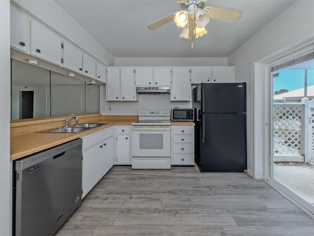 431 WEXFORD CIRCLE 76, Venice, FL 34293