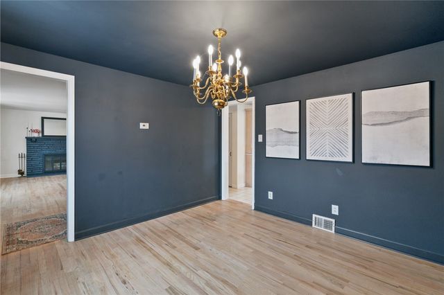 2324 Wells Dr, Bethel Park, PA 15102