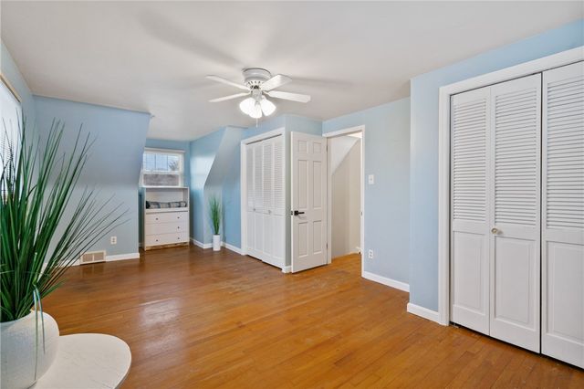 2324 Wells Dr, Bethel Park, PA 15102