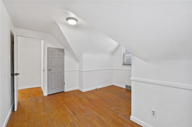 2324 Wells Dr, Bethel Park, PA 15102