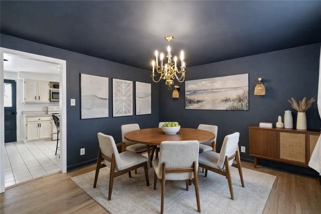 2324 Wells Dr, Bethel Park, PA 15102