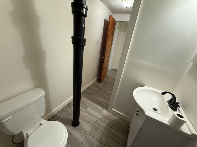 62 Pleasant St 62, Ware, MA 01082