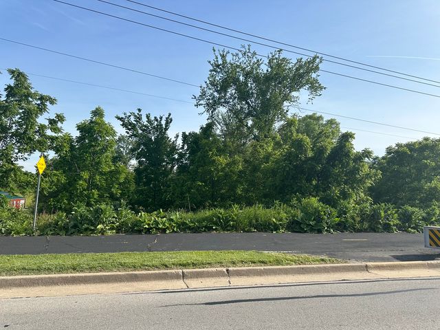 21W151 83rd Street, Downers Grove, IL 60516