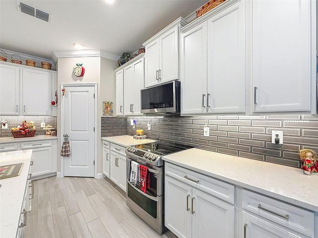 31527 CANNON RUSH DRIVE, San Antonio, FL 33576