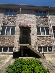 2415 S Normal Avenue F, Chicago, IL 60616