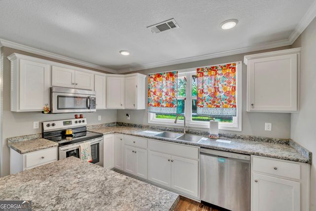 147 Reba Drive, Swainsboro, GA 30401