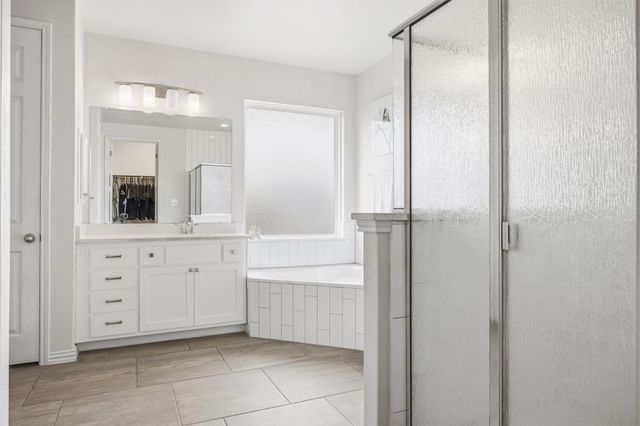 192 Raptor Beak WAY, Cedar Creek, TX 78612