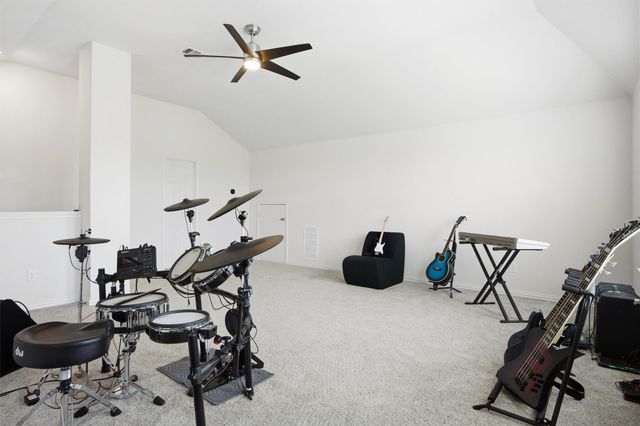192 Raptor Beak WAY, Cedar Creek, TX 78612