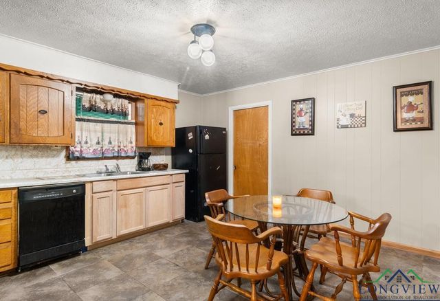 2113 Hendricks, Gladewater, TX 75647