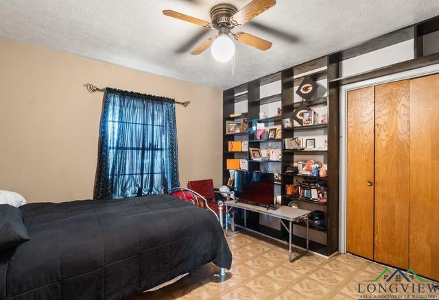 2113 Hendricks, Gladewater, TX 75647