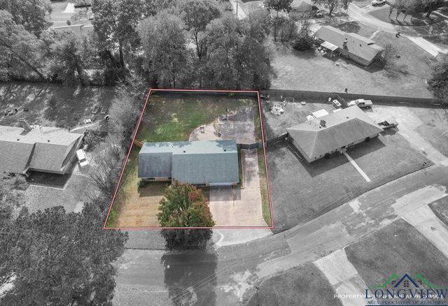 2113 Hendricks, Gladewater, TX 75647