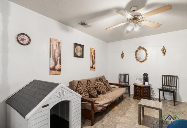 2113 Hendricks, Gladewater, TX 75647