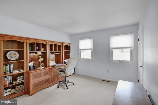 19 SAGE DR, Reading, PA 19608