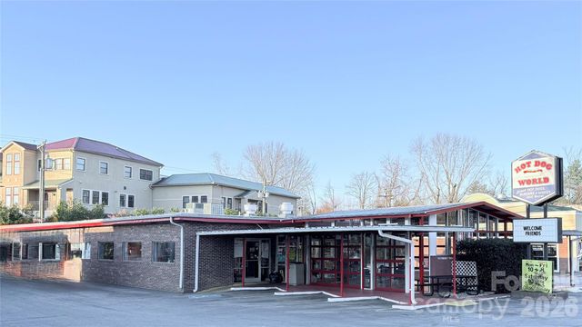 00 Toms Park Circle 21&22, Hendersonville, NC 28792