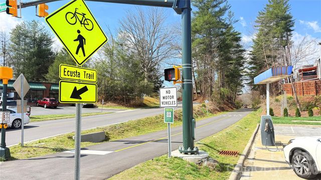 00 Toms Park Circle 21&22, Hendersonville, NC 28792