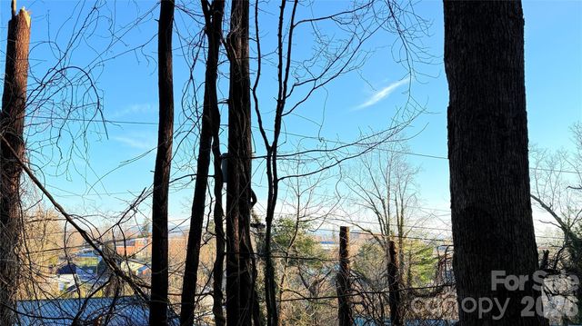 00 Toms Park Circle 21&22, Hendersonville, NC 28792