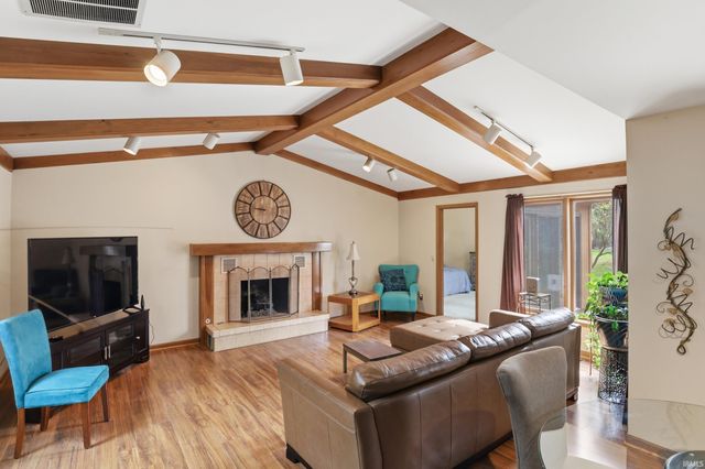 9715 Woodland Ridge East, Fort Wayne, IN 46804